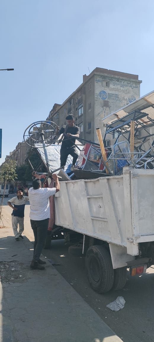 محافظة الجيزة تفض 4 أسواق عشوائية فى إمبابة (2) محافظة الجيزة تفض 4 أسواق عشوائية فى إمبابة (2)