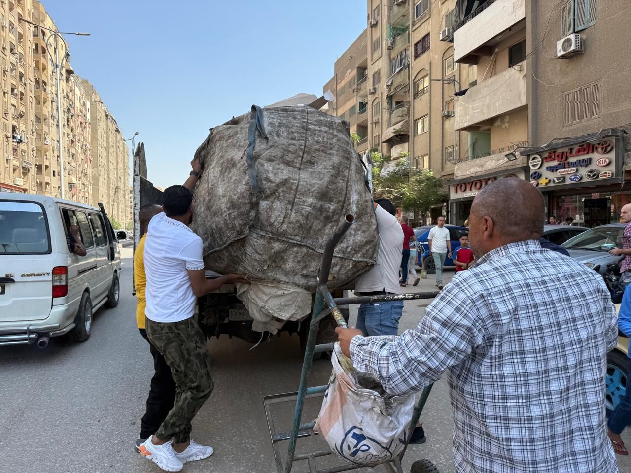 محافظة الجيزة تواجه ظاهرة الفريزة بالهرم وفيصل (3) محافظة الجيزة تواجه ظاهرة الفريزة بالهرم وفيصل (3)