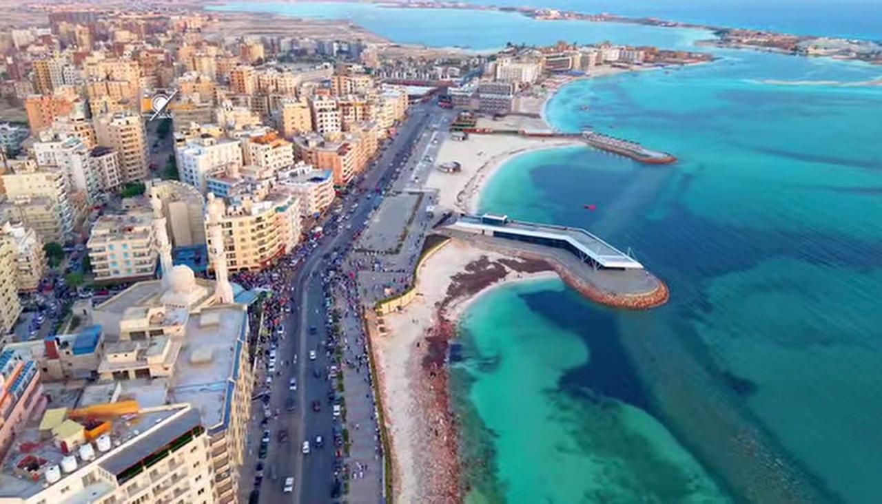 كورنيش وشواطئ مرسى مطروح من أعلى كورنيش وشواطئ مرسى مطروح من أعلى