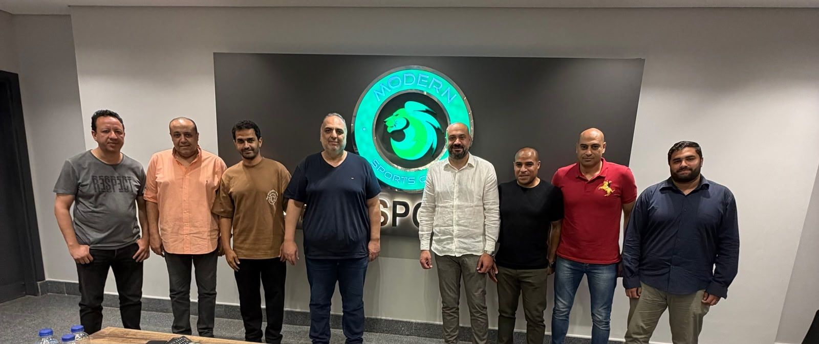 رضا شحاتة مدرب لـ مودرت سبورت (1) رضا شحاتة مدرب لـ مودرت سبورت (1)