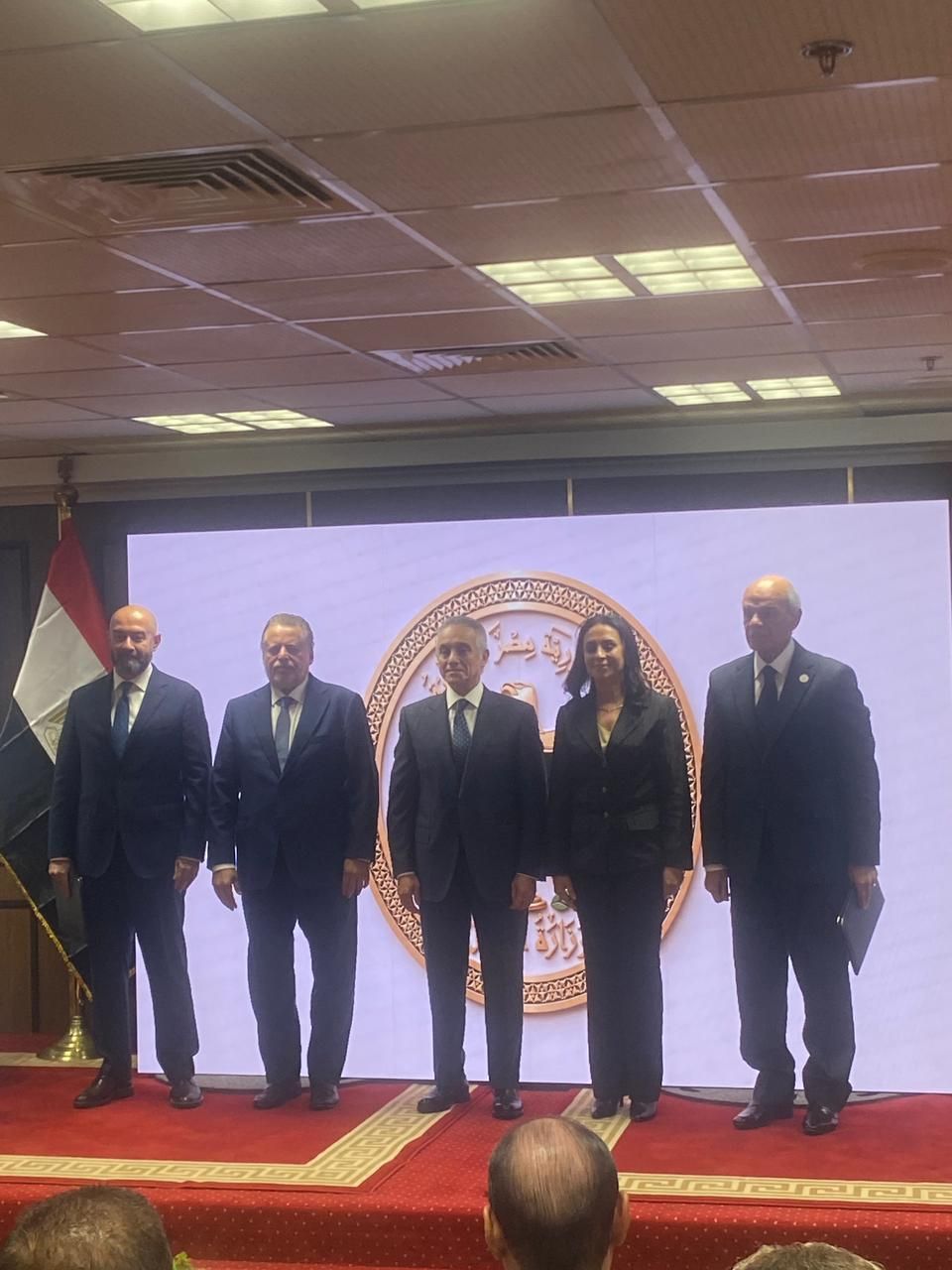 وزير العدل يتواصل مع عدد من رؤساء المحاكم (3) وزير العدل يتواصل مع عدد من رؤساء المحاكم (3)