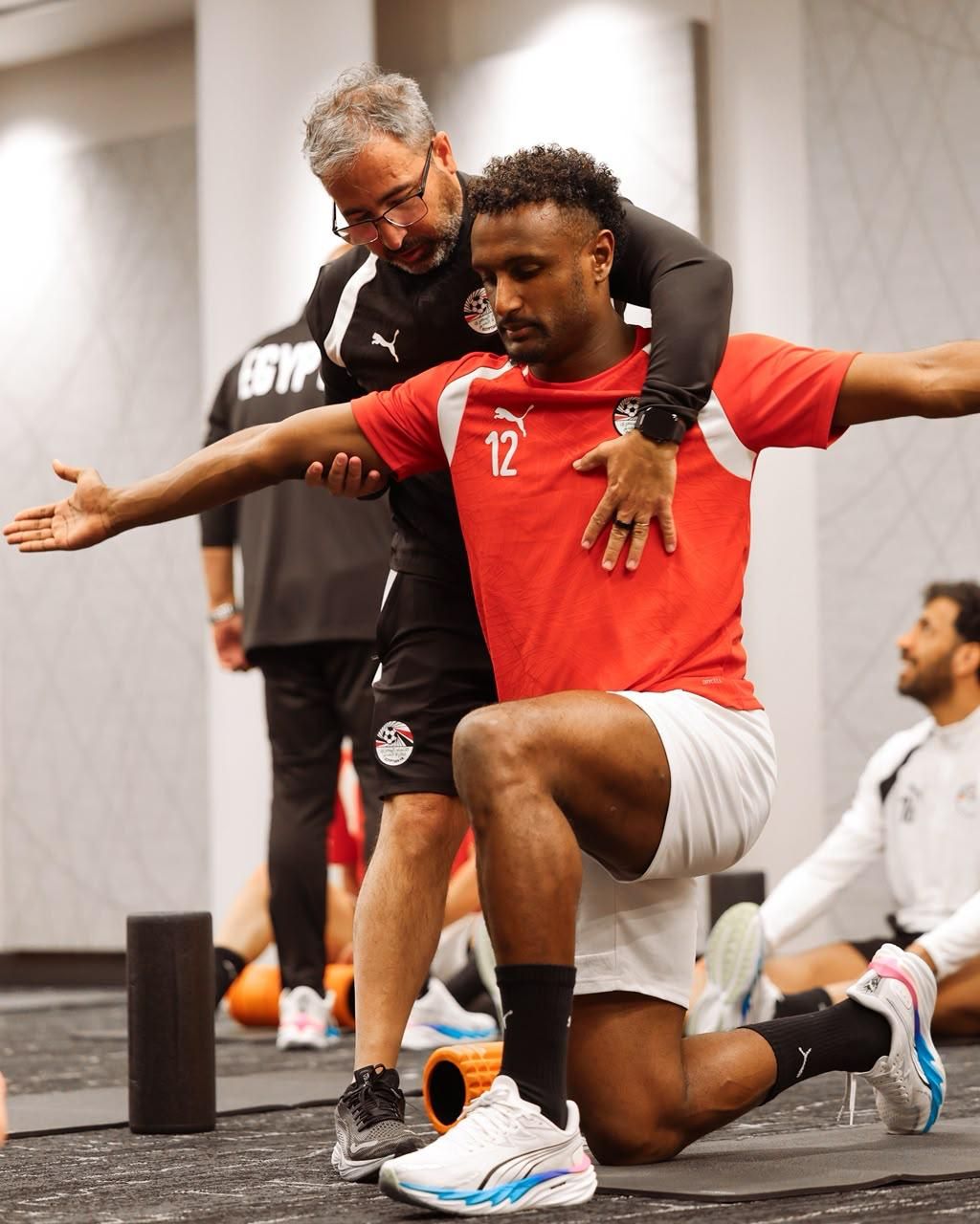 تدريبات استشفائية وبدنية للاعبي منتخب مصر (4) تدريبات استشفائية وبدنية للاعبي منتخب مصر (4)