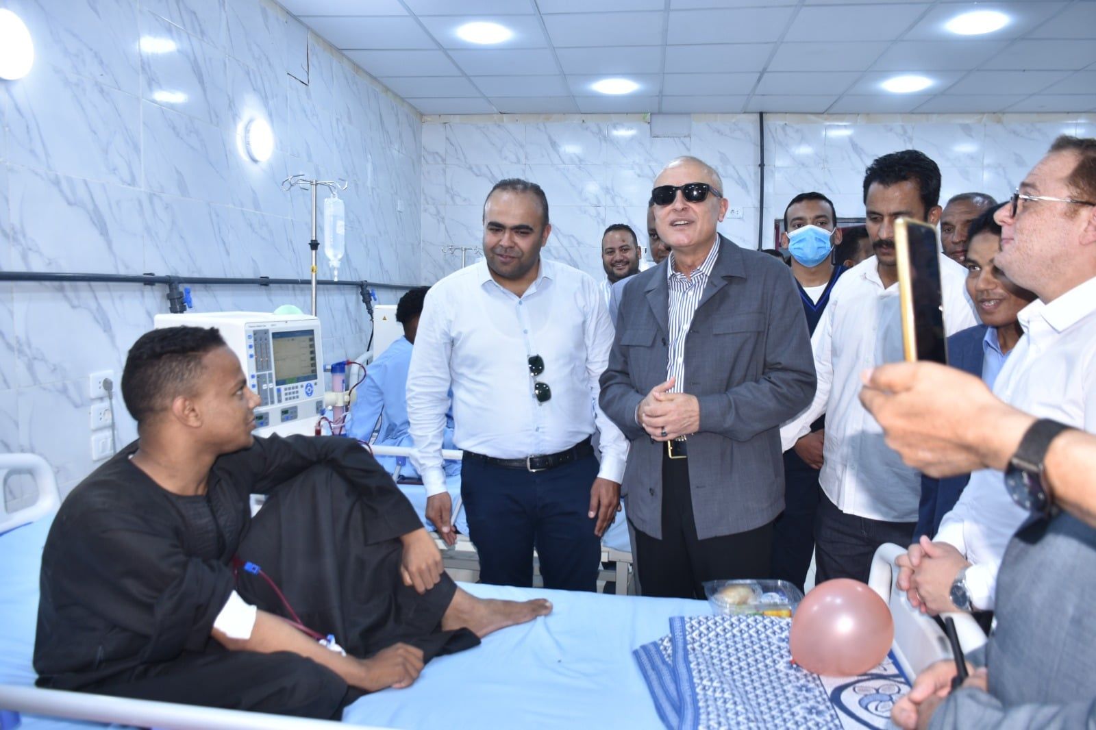 محافظ الأقصر يتفقد وحدة الغسيل الكلوي الجديدة بمدينة إسنا محافظ الأقصر يتفقد وحدة الغسيل الكلوي الجديدة بمدينة إسنا