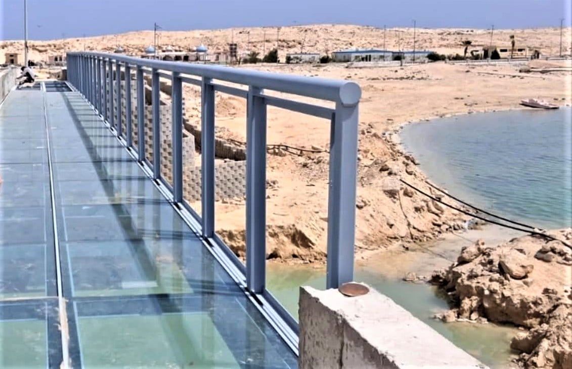 تركيب ممشي زجاجي على جوانب كوبري روميل تركيب ممشي زجاجي على جوانب كوبري روميل