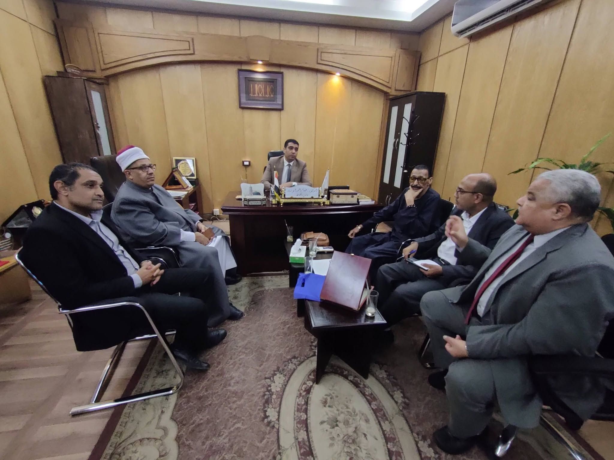 المشاركين بمبادرة التوعية بالمهن غير التقليدية والتخصصات المستقبلية للشباب المشاركين بمبادرة التوعية بالمهن غير التقليدية والتخصصات المستقبلية للشباب
