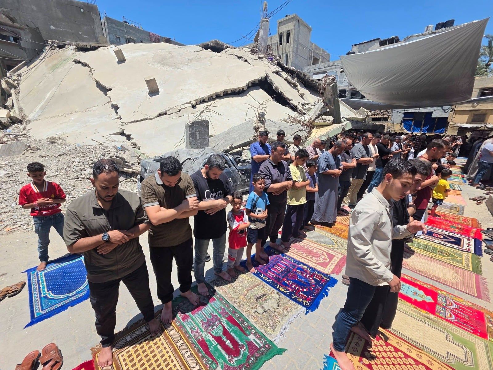صلاة الجمعة في غزة صلاة الجمعة في غزة