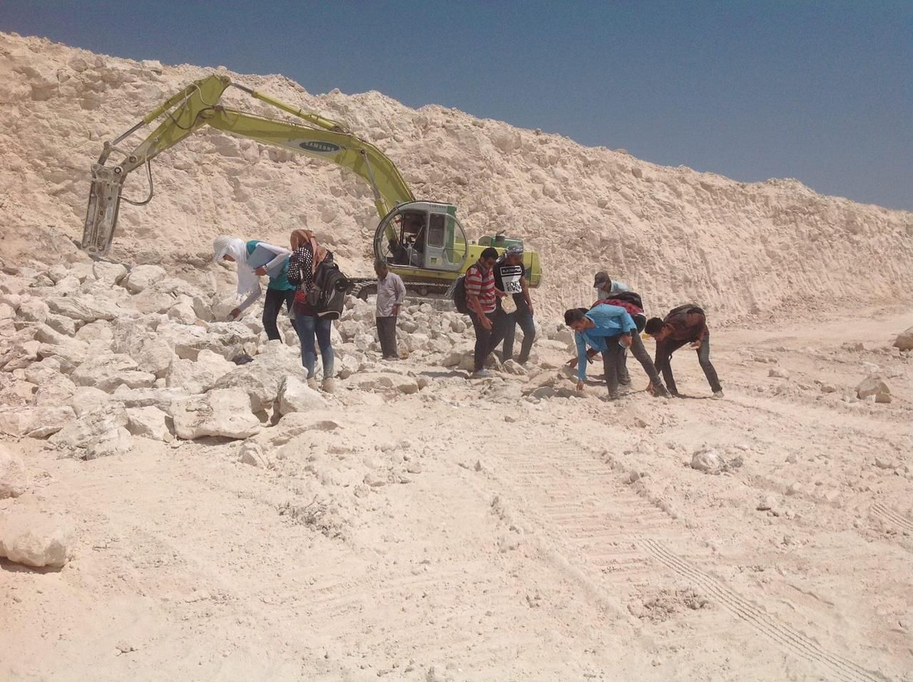 أعمال استخراج المعادن بالصحراء الشرقية أعمال استخراج المعادن بالصحراء الشرقية