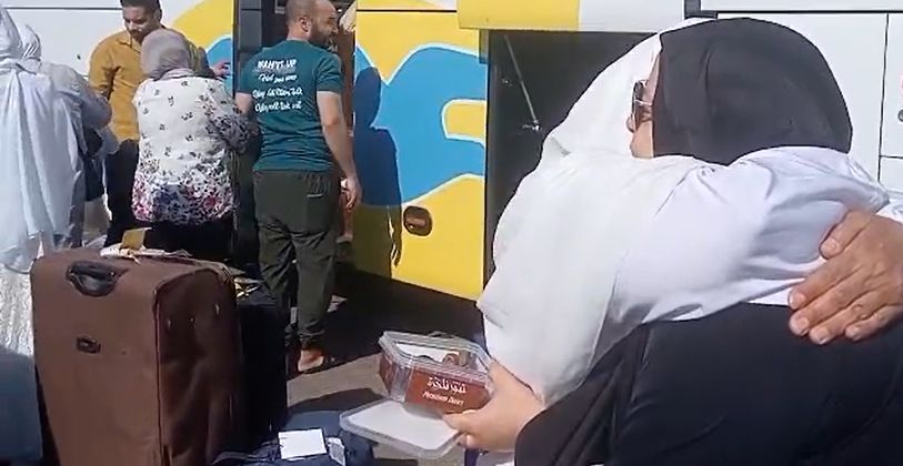 حضور الفوج الأولى من الحجاج حضور الفوج الأولى من الحجاج