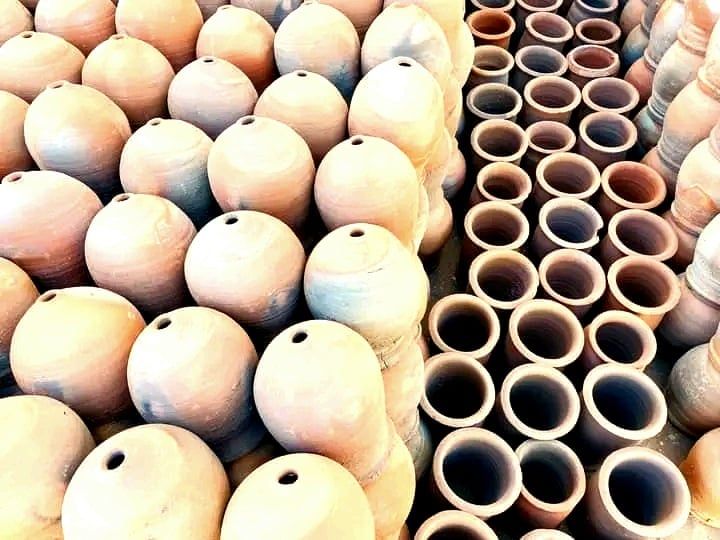 منتجات الفخار التقليدية بقرية القصر منتجات الفخار التقليدية بقرية القصر