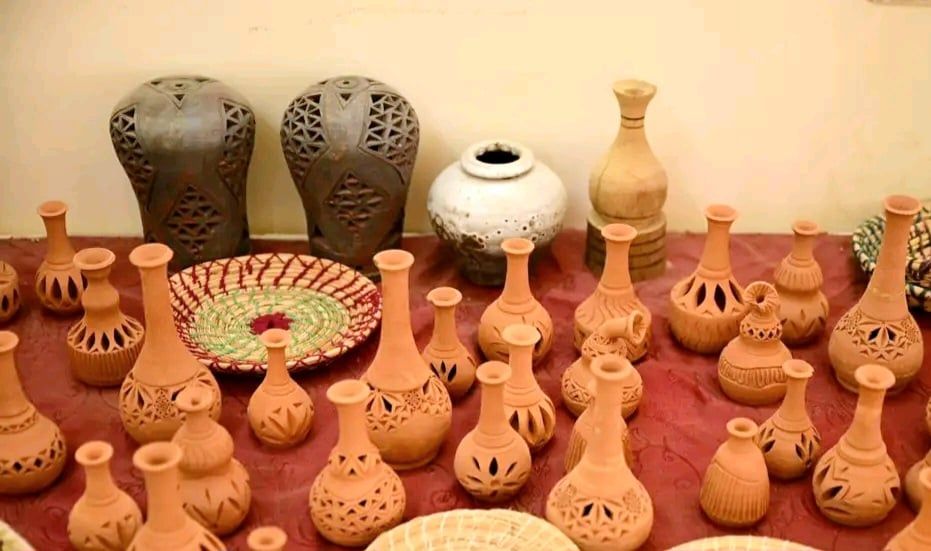 المنتجات الفخارية عامل جذب للسياحة بالوادى الجديد المنتجات الفخارية عامل جذب للسياحة بالوادى الجديد