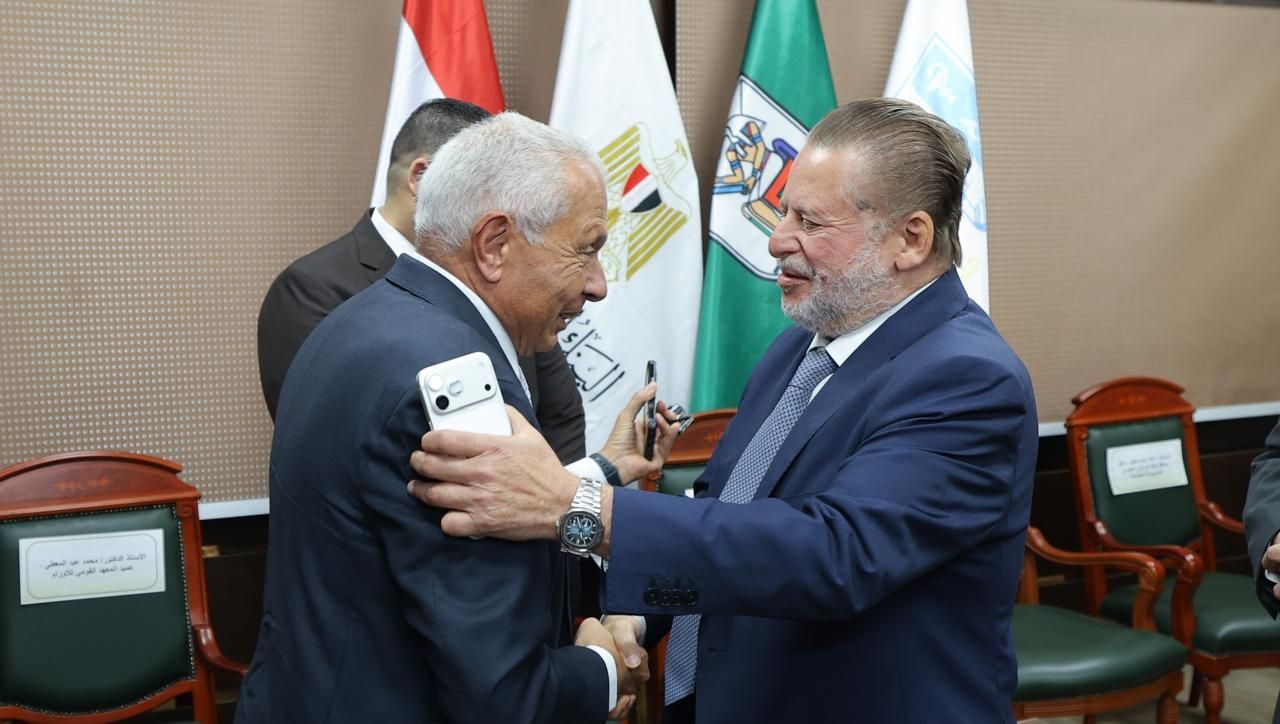 ed90de8c-85b6-49f1-b4f0-1e117277098d ed90de8c-85b6-49f1-b4f0-1e117277098d