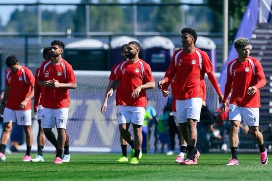 إمام وصلاح وحسام خلال التدريبات إمام وصلاح وحسام خلال التدريبات