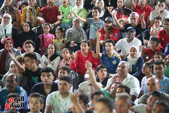 جمهور منتخب مصر يشاهد مباراة بلجيكا جمهور منتخب مصر يشاهد مباراة بلجيكا