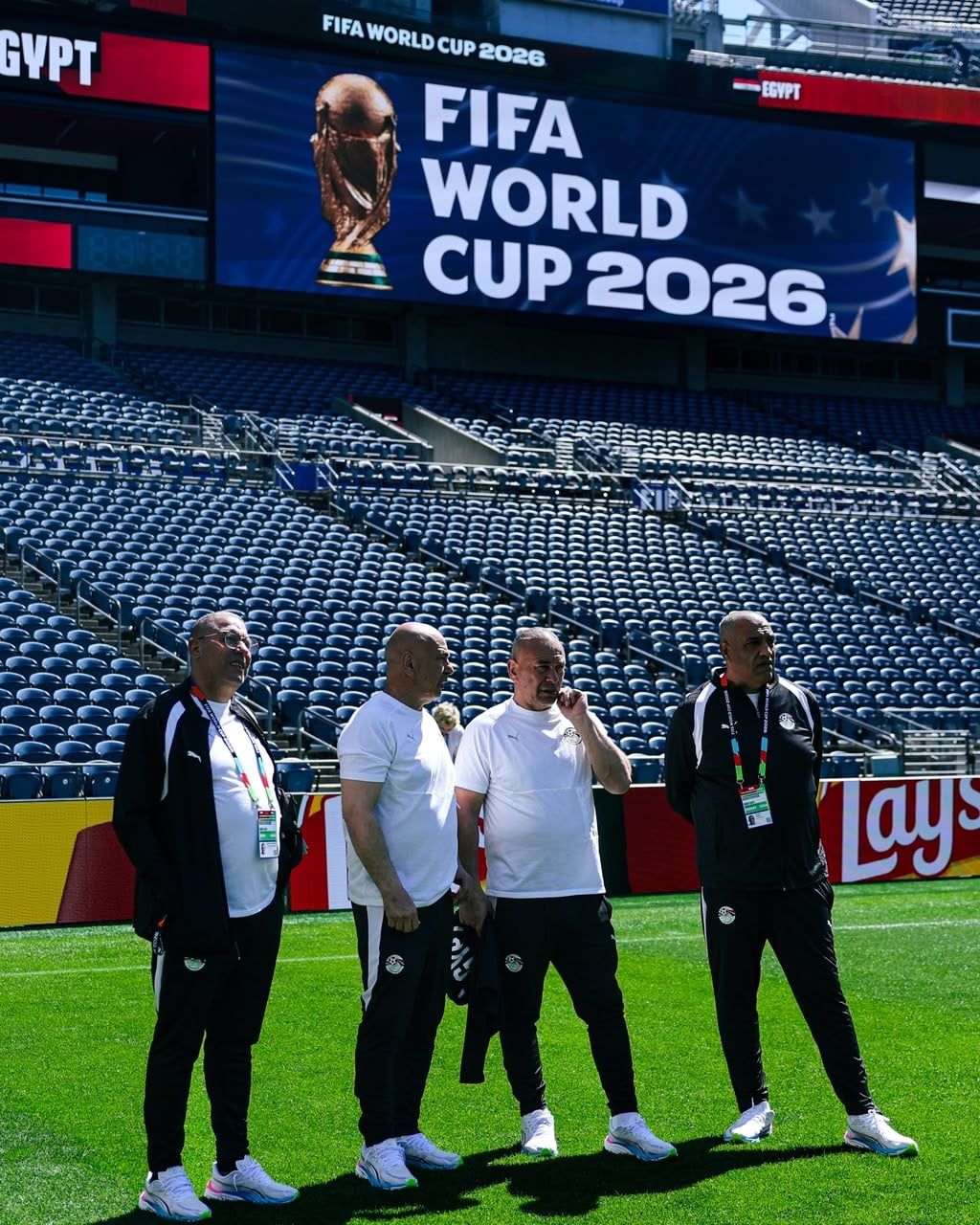 جهاز منتخب مصر يتفقد ملعب مباراة بلجيكا (1) جهاز منتخب مصر يتفقد ملعب مباراة بلجيكا (1)