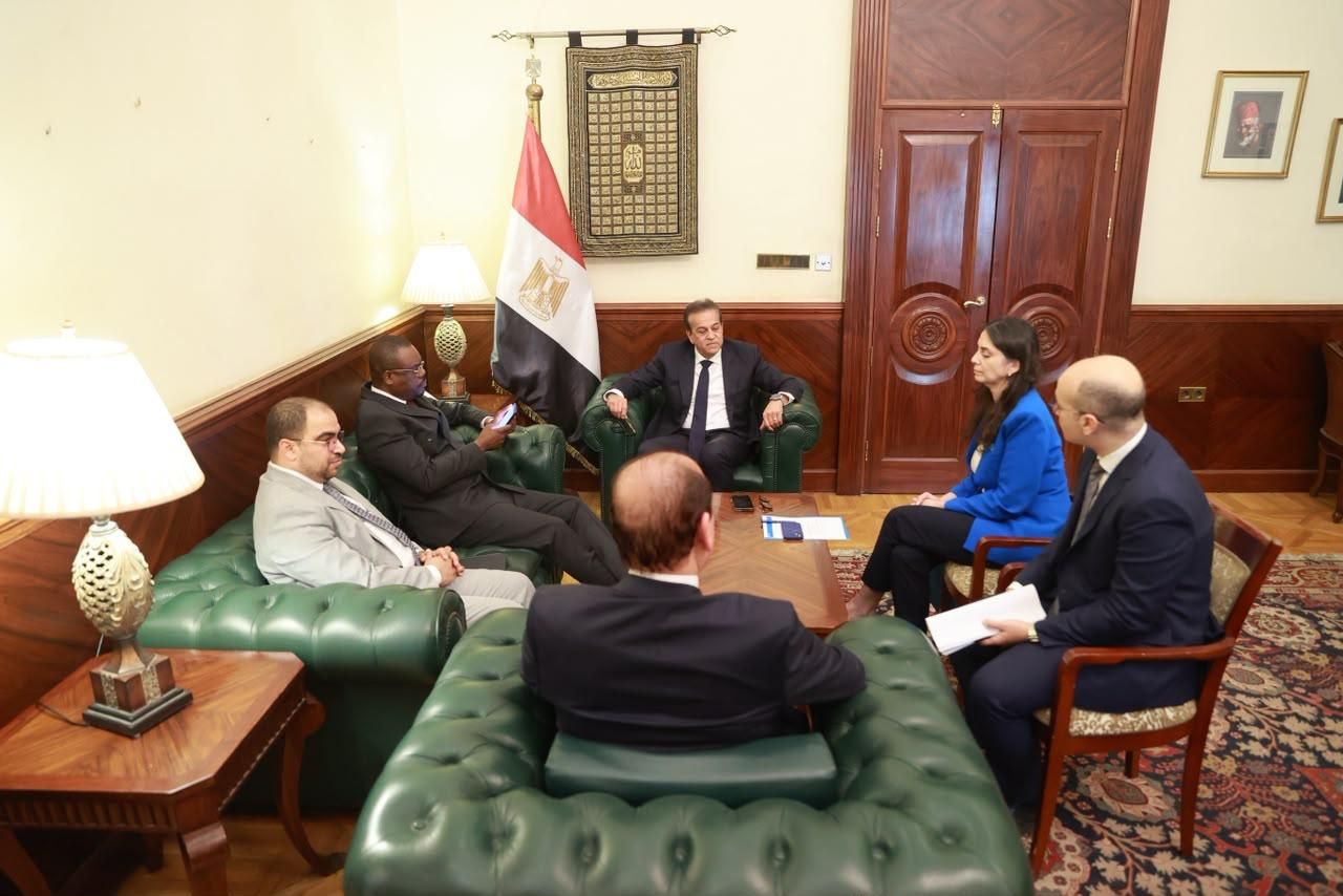 وزير الصحة يستقبل جون كاسيا (3) وزير الصحة يستقبل جون كاسيا (3)