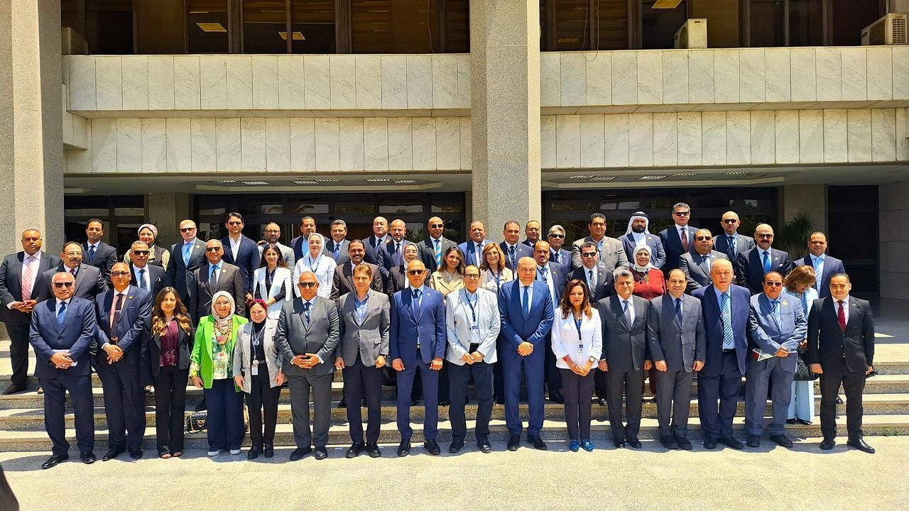 وزارة الطيران تستقبل وفدًا من أعضاء مجلسي النواب والشيوخ في جولة موسعة للاطلاع على مشروعات التطوير (8) وزارة الطيران تستقبل وفدًا من أعضاء مجلسي النواب والشيوخ في جولة موسعة للاطلاع على مشروعات التطوير (8)