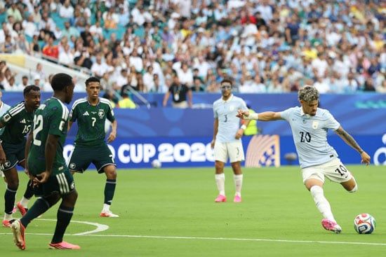 الشوط الأول السعودية وأوروجواى الشوط الأول السعودية وأوروجواى