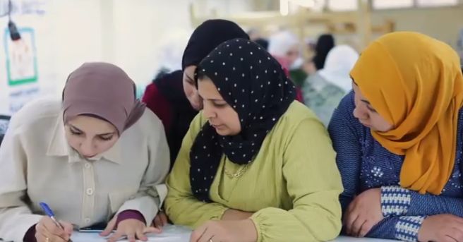 تدريب السيدات على التخطيط لمشروعات قبل البدء بها تدريب السيدات على التخطيط لمشروعات قبل البدء بها