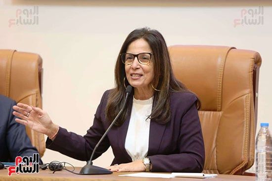 الدكتورة جيهان زكي وزيرة الثقافة (1) الدكتورة جيهان زكي وزيرة الثقافة (1)
