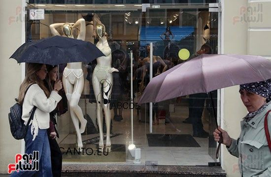 انخفاض درجات الحرارة وسقوط أمطار على سانت بطرسبرج انخفاض درجات الحرارة وسقوط أمطار على سانت بطرسبرج