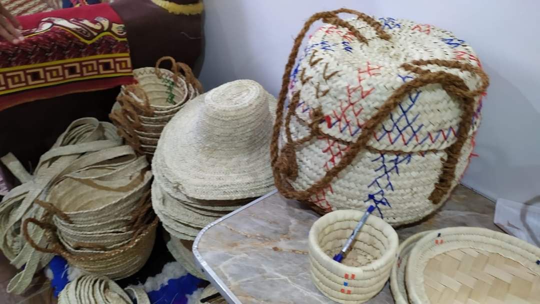 الشمسية الخوص اهم ادوات المزارع الواحاتي الشمسية الخوص اهم ادوات المزارع الواحاتي