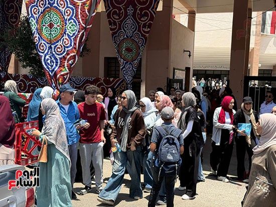 انتهاء اليوم الاول لامتحانات الثانوية العامة انتهاء اليوم الاول لامتحانات الثانوية العامة