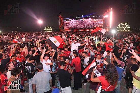 الجماهير تصل العاصمة لتشجيع المنتخب الجماهير تصل العاصمة لتشجيع المنتخب