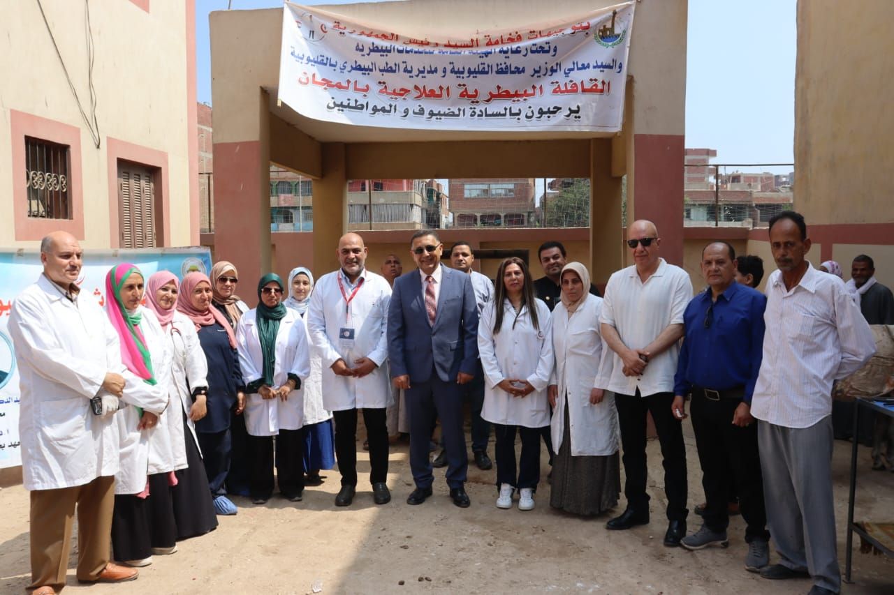 بعد تفقد القافلة البيطرية بعد تفقد القافلة البيطرية