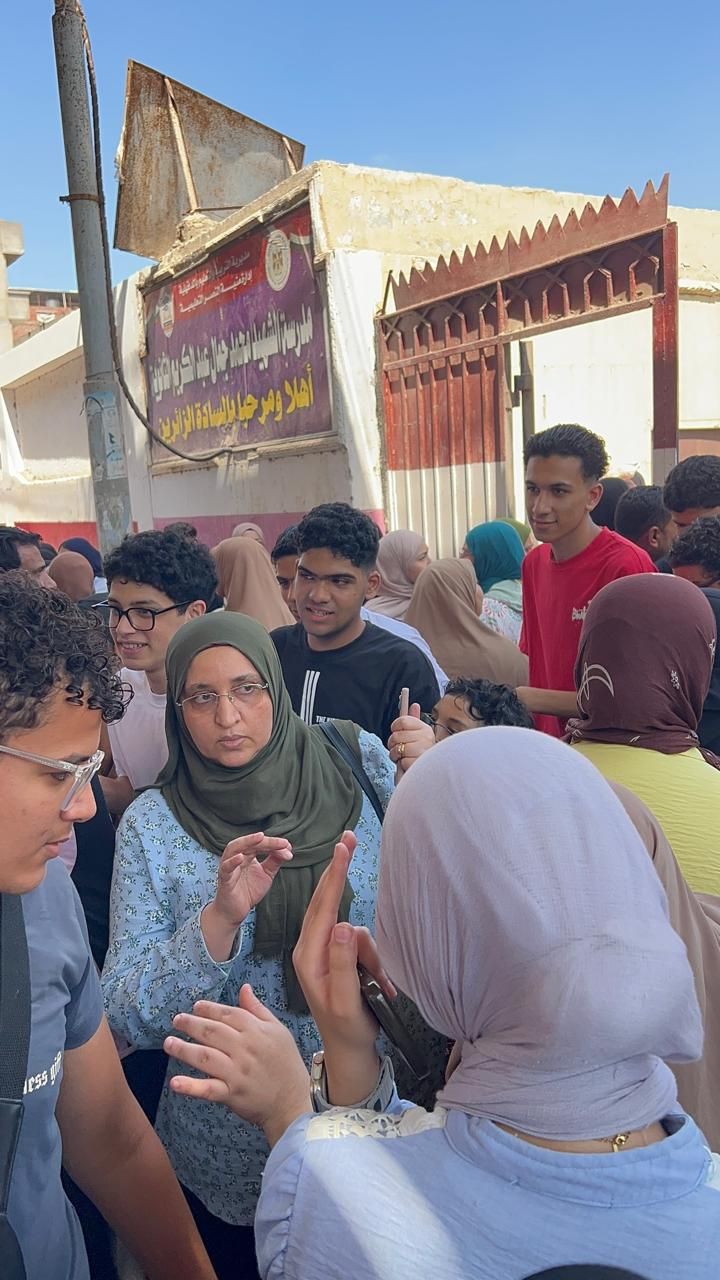 طمأنة أولياء الأمور علي ابناءهم الطلاب طمأنة أولياء الأمور علي ابناءهم الطلاب