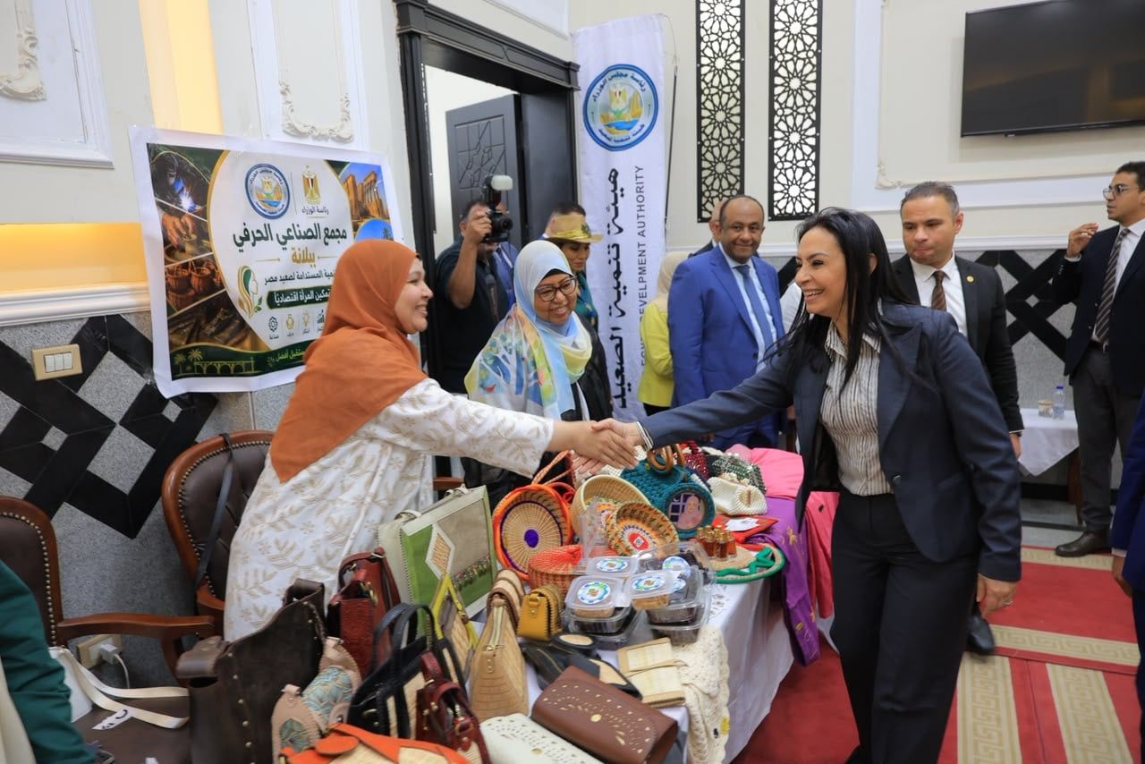 لقاء وزيرة التضامن الاجتماعى لقاء وزيرة التضامن الاجتماعى
