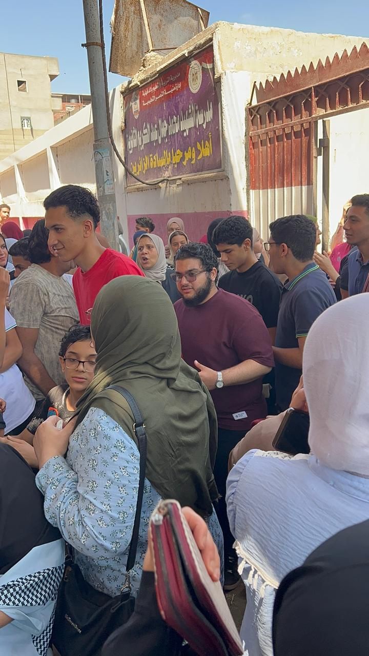 خروج طلاب الثانوية العامة خروج طلاب الثانوية العامة