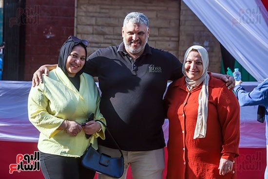 اسرة تؤازار ابنتها اسرة تؤازار ابنتها