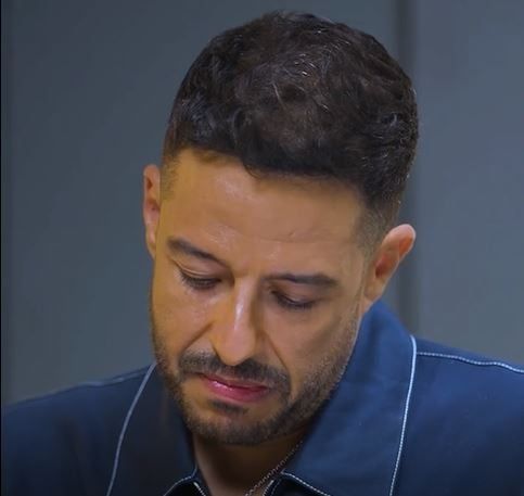 محمد حماقى يتاثر من الحديث عن والده محمد حماقى يتاثر من الحديث عن والده