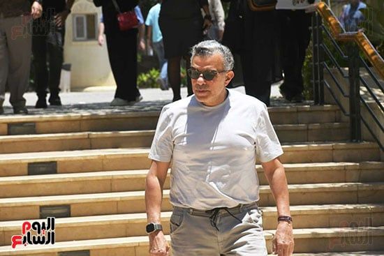 خالد مرتجي يقدم واجب العزاء خالد مرتجي يقدم واجب العزاء