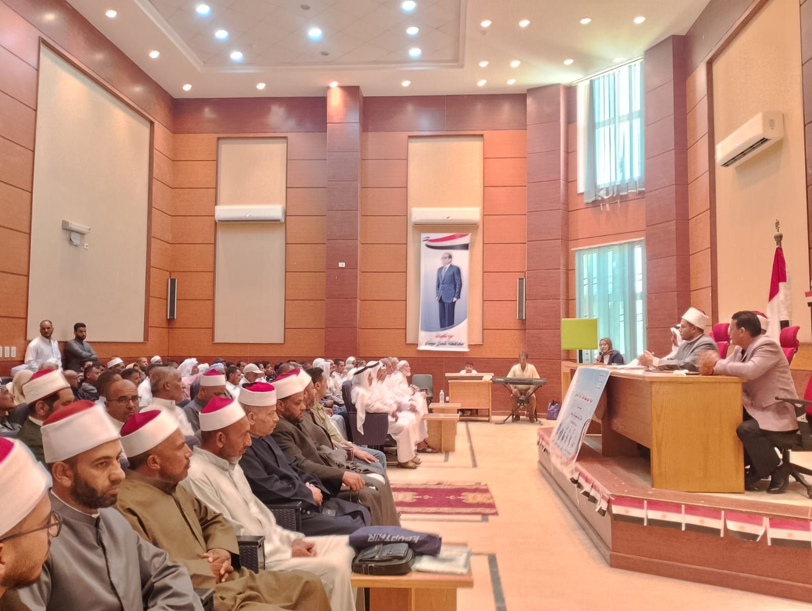 ندوة تثقيفية بمجمع إعلام بئر العبد ندوة تثقيفية بمجمع إعلام بئر العبد