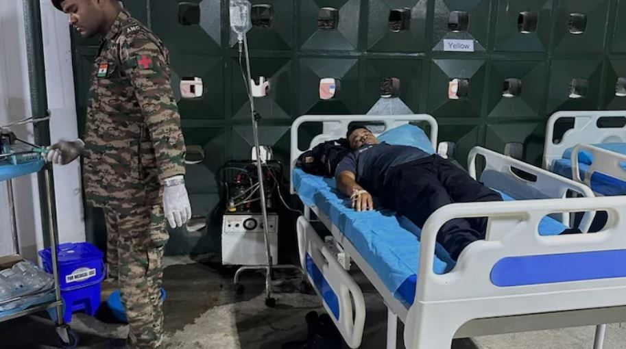 مستشفيات وقافلات إغاثة.. الهند تقدم المساعدات الطبية لفنزويلا بعد الزلزالين المدمرين (2) مستشفيات وقافلات إغاثة.. الهند تقدم المساعدات الطبية لفنزويلا بعد الزلزالين المدمرين (2)