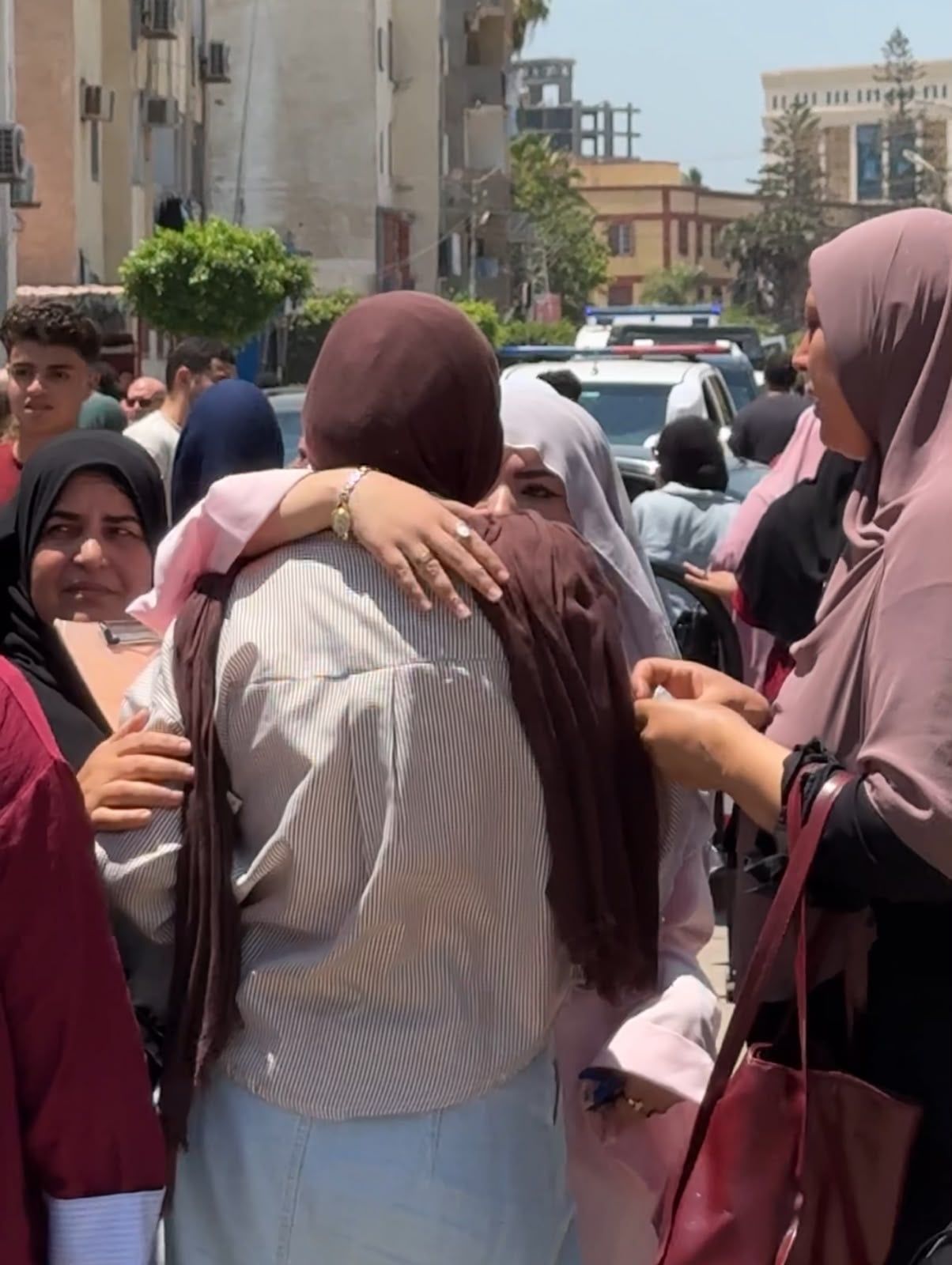 بكاء الطالبات بكفر الشيخ لصعوبة الكيمياء بكاء الطالبات بكفر الشيخ لصعوبة الكيمياء