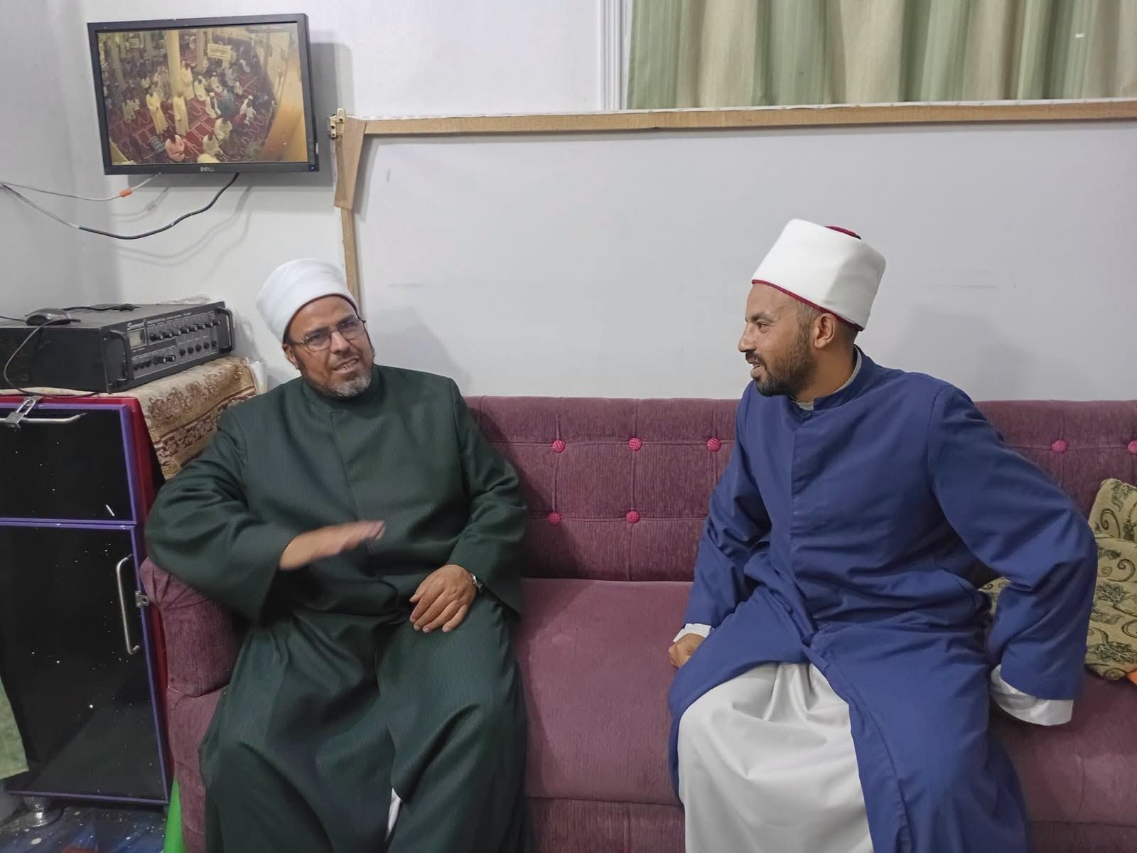 مدير أوقاف الأقصر يتفقد عددًا من المساجد ويشهد شعائر صلاة الجمعة مدير أوقاف الأقصر يتفقد عددًا من المساجد ويشهد شعائر صلاة الجمعة