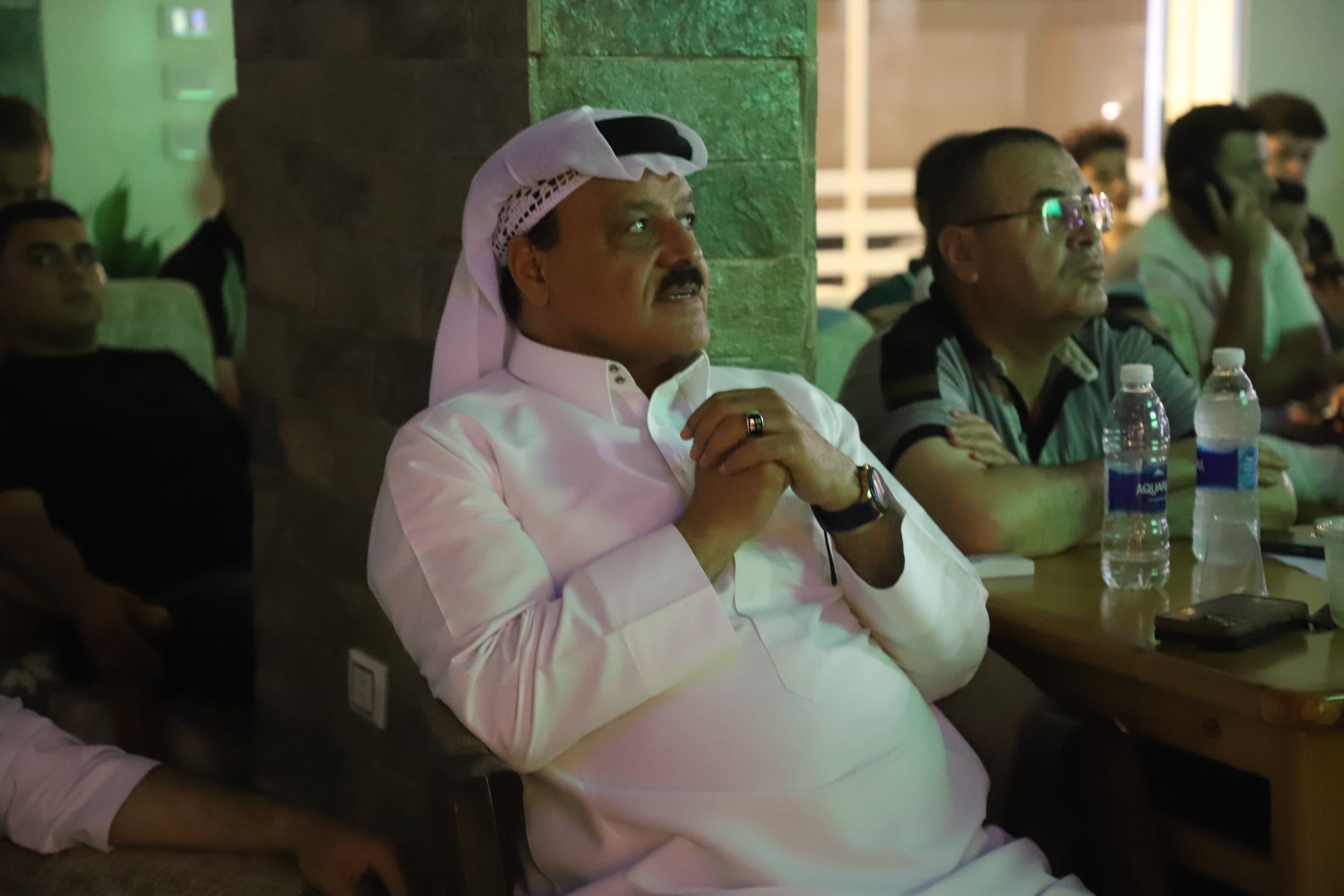 نواب ومشايخ حاضرون للمؤازرة نواب ومشايخ حاضرون للمؤازرة