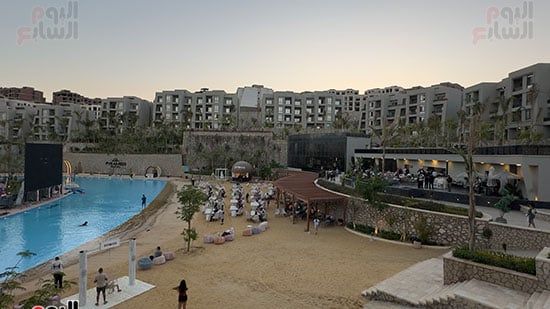 مدينة الجلالة تستقبل الجماهير لمتابعة مواجهة الفراعنة وأستراليا (7) مدينة الجلالة تستقبل الجماهير لمتابعة مواجهة الفراعنة وأستراليا (7)