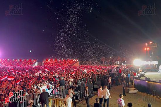 الفان زون يتحول إلى كرنفال احتفالي (1)