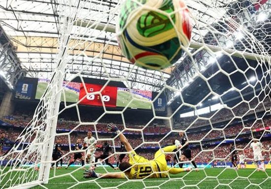 هدف المغرب الأول فى شباك كندا هدف المغرب الأول فى شباك كندا