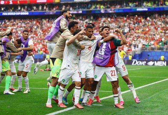احتفال لاعبى المغرب بهدف أوناحى الثانى احتفال لاعبى المغرب بهدف أوناحى الثانى