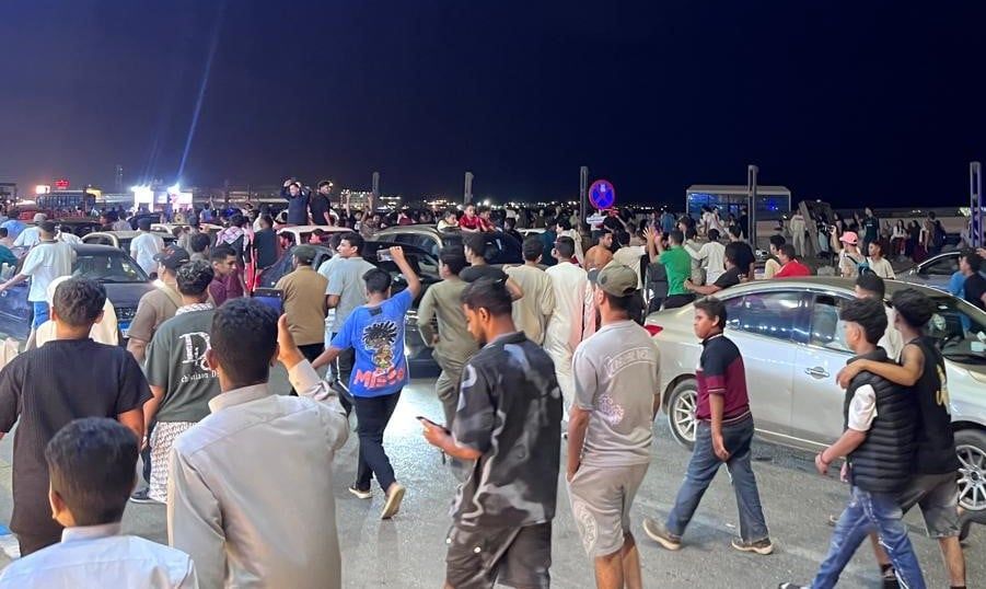احتفالات على كورنيش مطروح بصعود المنتخب احتفالات على كورنيش مطروح بصعود المنتخب