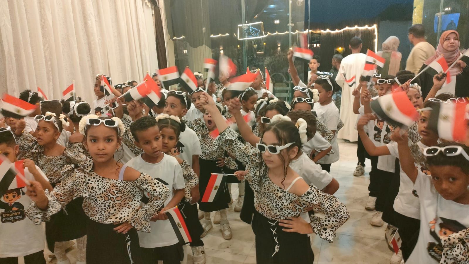 أطفال جنوب الأقصر يحتفلون على طريقتهم بصعود منتخب مصر فى كأس العالم أطفال جنوب الأقصر يحتفلون على طريقتهم بصعود منتخب مصر فى كأس العالم