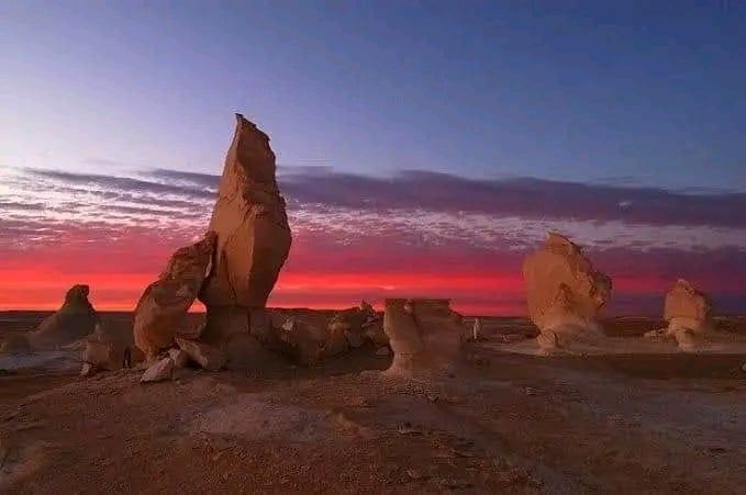 صخرة الخابور بالفرافرة صخرة الخابور بالفرافرة