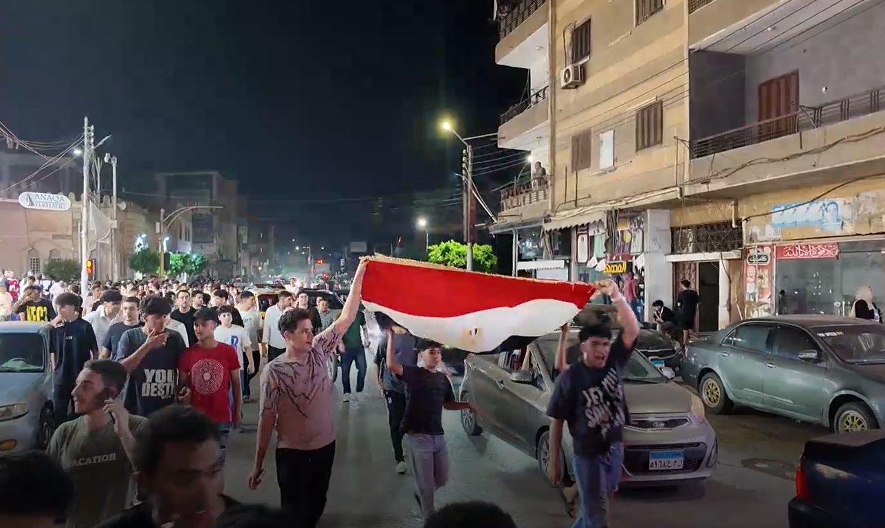 الاحتفال بالاعلام المصرية الاحتفال بالاعلام المصرية