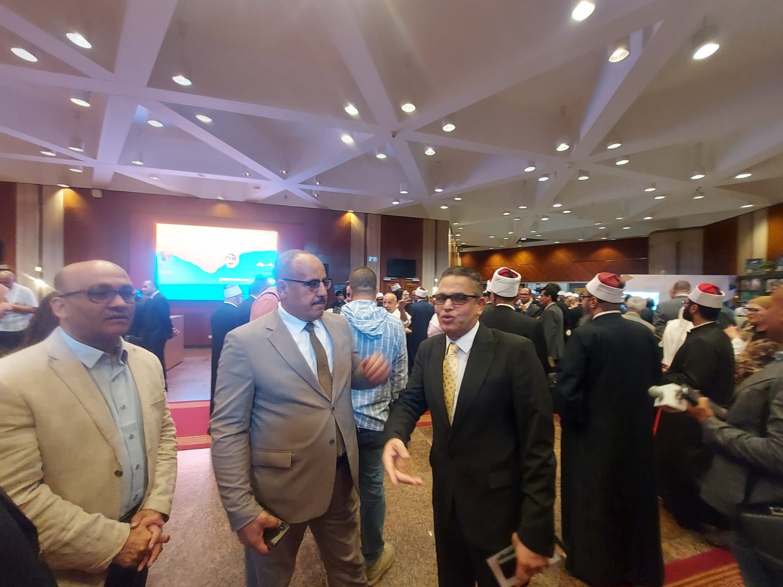 الكاتب الصحفي عبد الفتاح عبد المنعم يشارك في افتتاح معرض مكتبة الإسكندرية الدولي (5) الكاتب الصحفي عبد الفتاح عبد المنعم يشارك في افتتاح معرض مكتبة الإسكندرية الدولي (5)