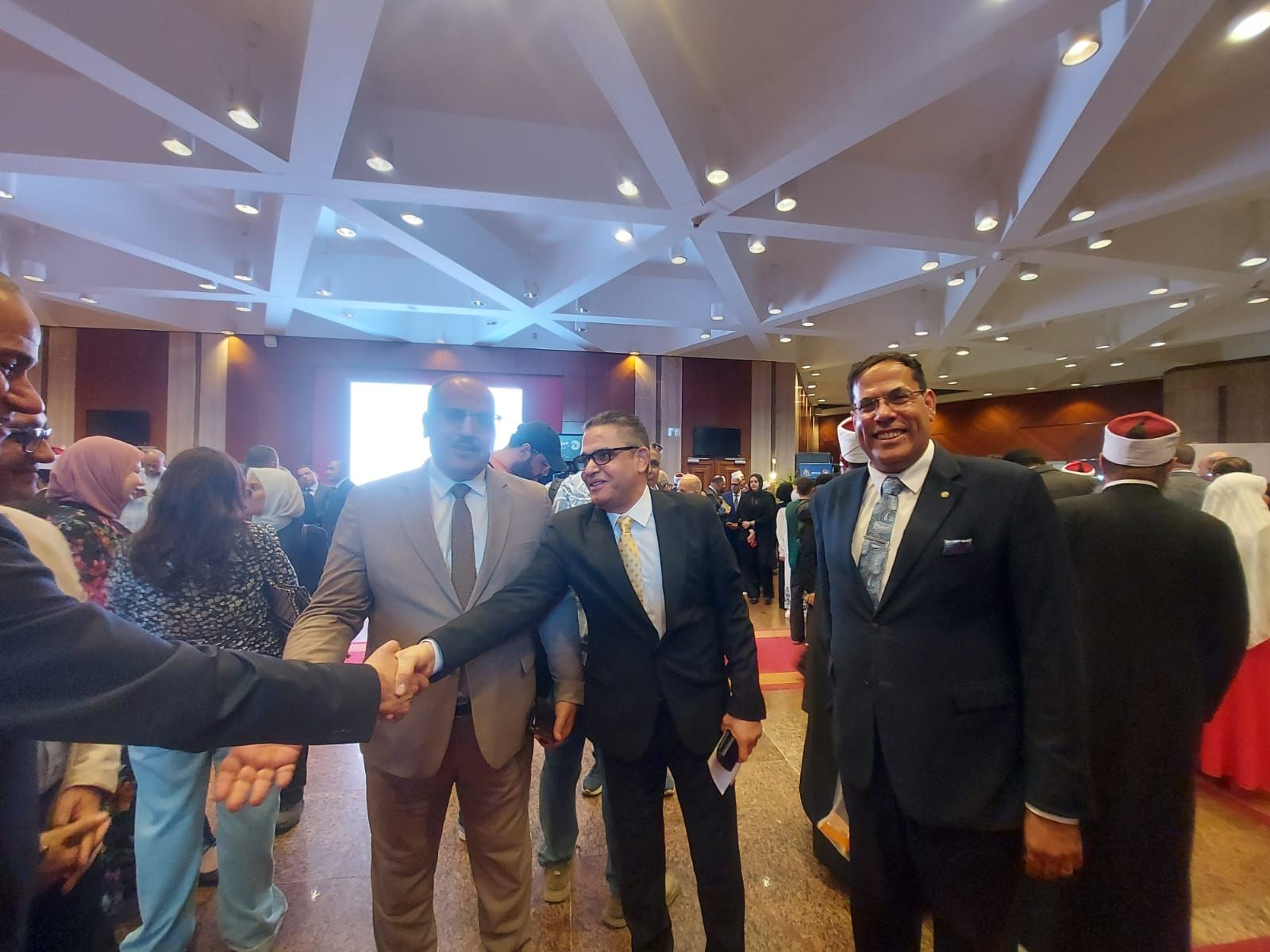 الكاتب الصحفي عبد الفتاح عبد المنعم يشارك في افتتاح معرض مكتبة الإسكندرية الدولي (4) الكاتب الصحفي عبد الفتاح عبد المنعم يشارك في افتتاح معرض مكتبة الإسكندرية الدولي (4)