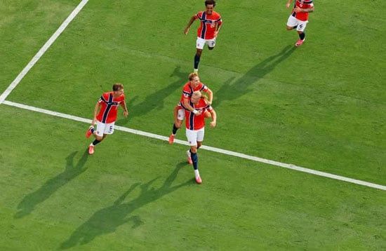 النرويج تتقدم على البرازيل بهدف هالاند النرويج تتقدم على البرازيل بهدف هالاند